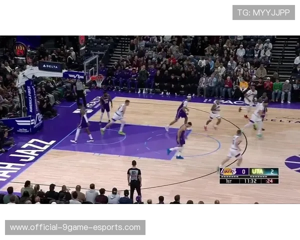 NBA爵士反击三人联动完成快速打成